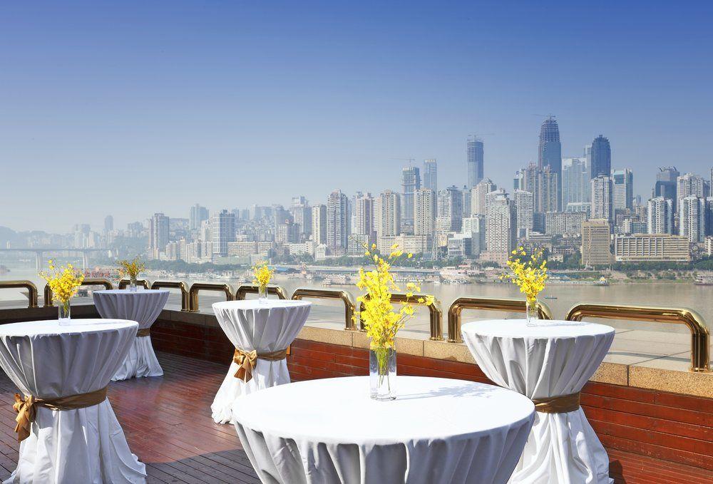 Sheraton Chongqing Hotel Экстерьер фото