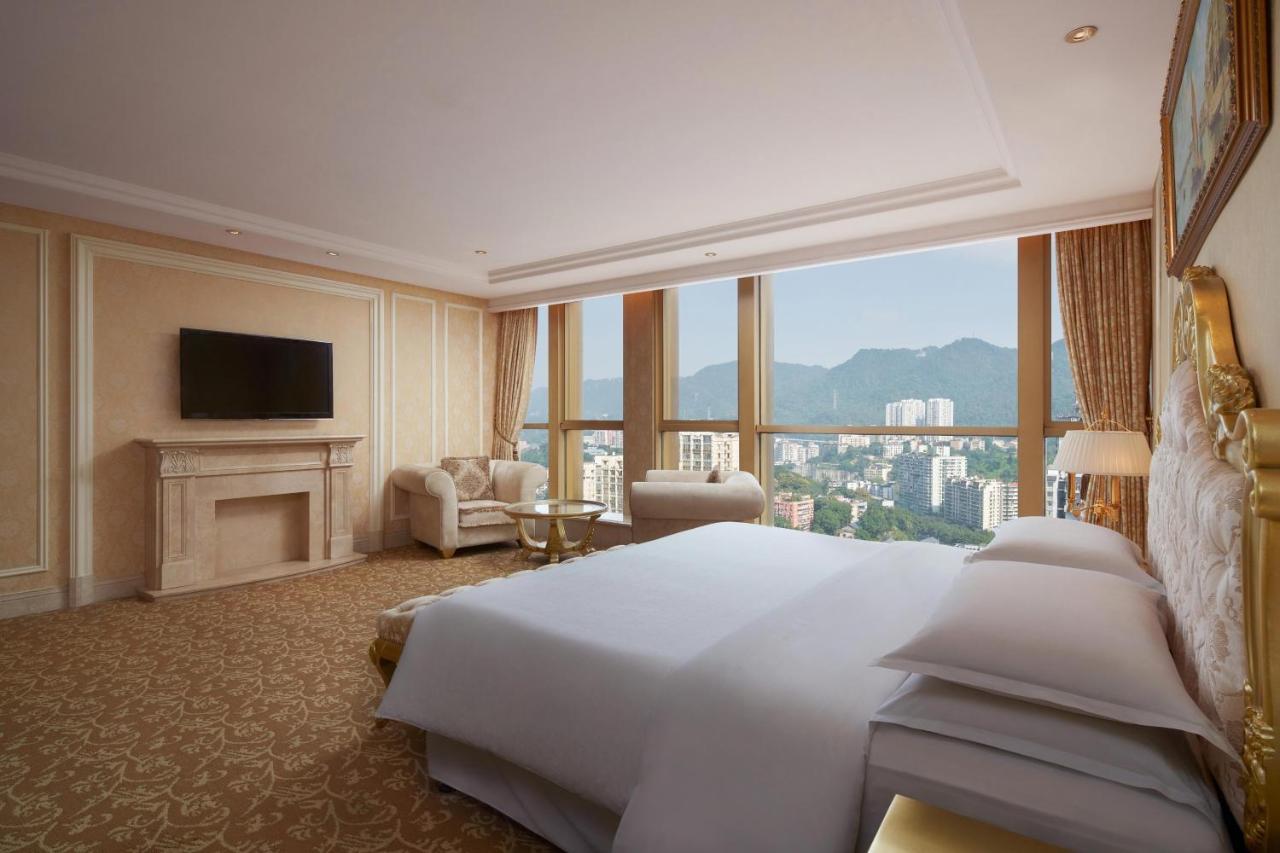 Sheraton Chongqing Hotel Экстерьер фото