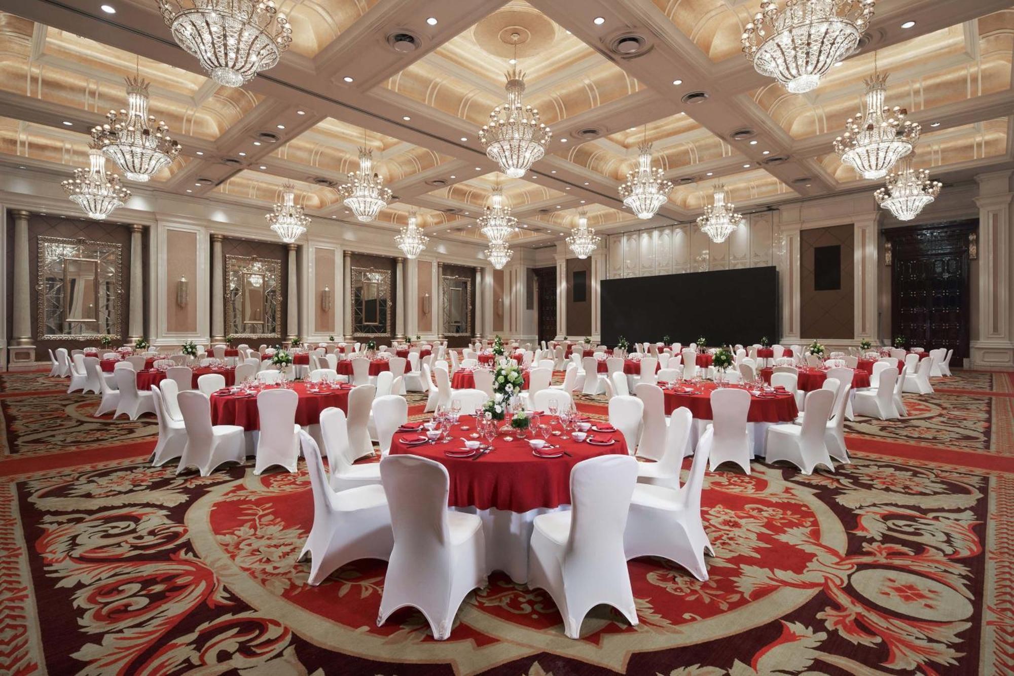Sheraton Chongqing Hotel Экстерьер фото